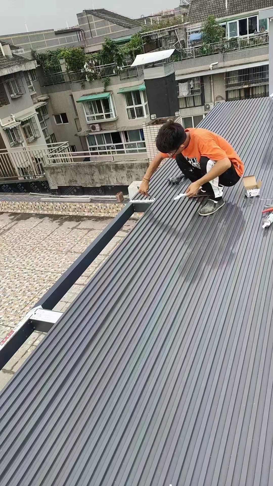 roof panel installtion